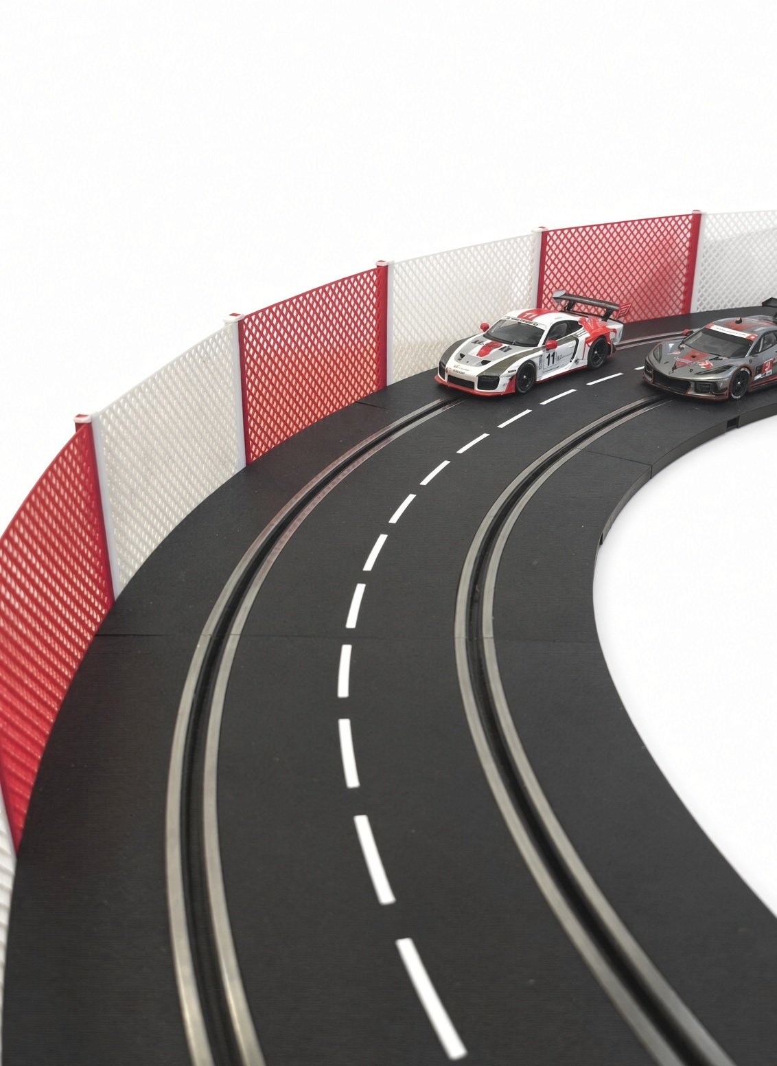 Red & White Catch Fence Kit for Carrera Digital 1:32 – 1.6m
