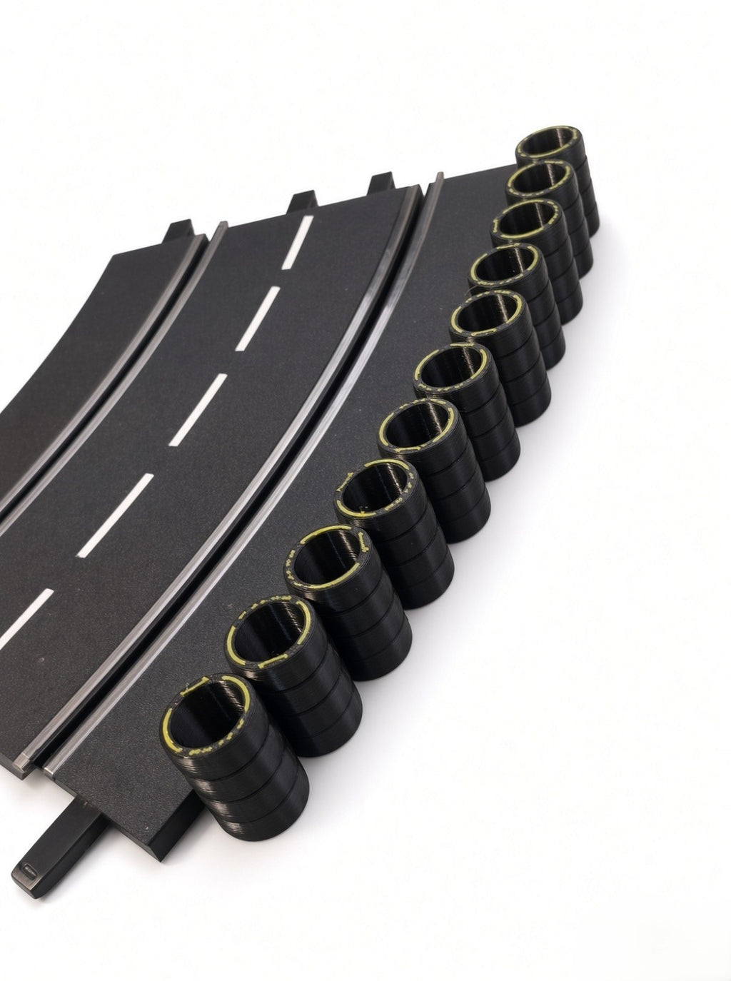 F1 tyre stacks included in the 1:32 Trackside Pro Bundle