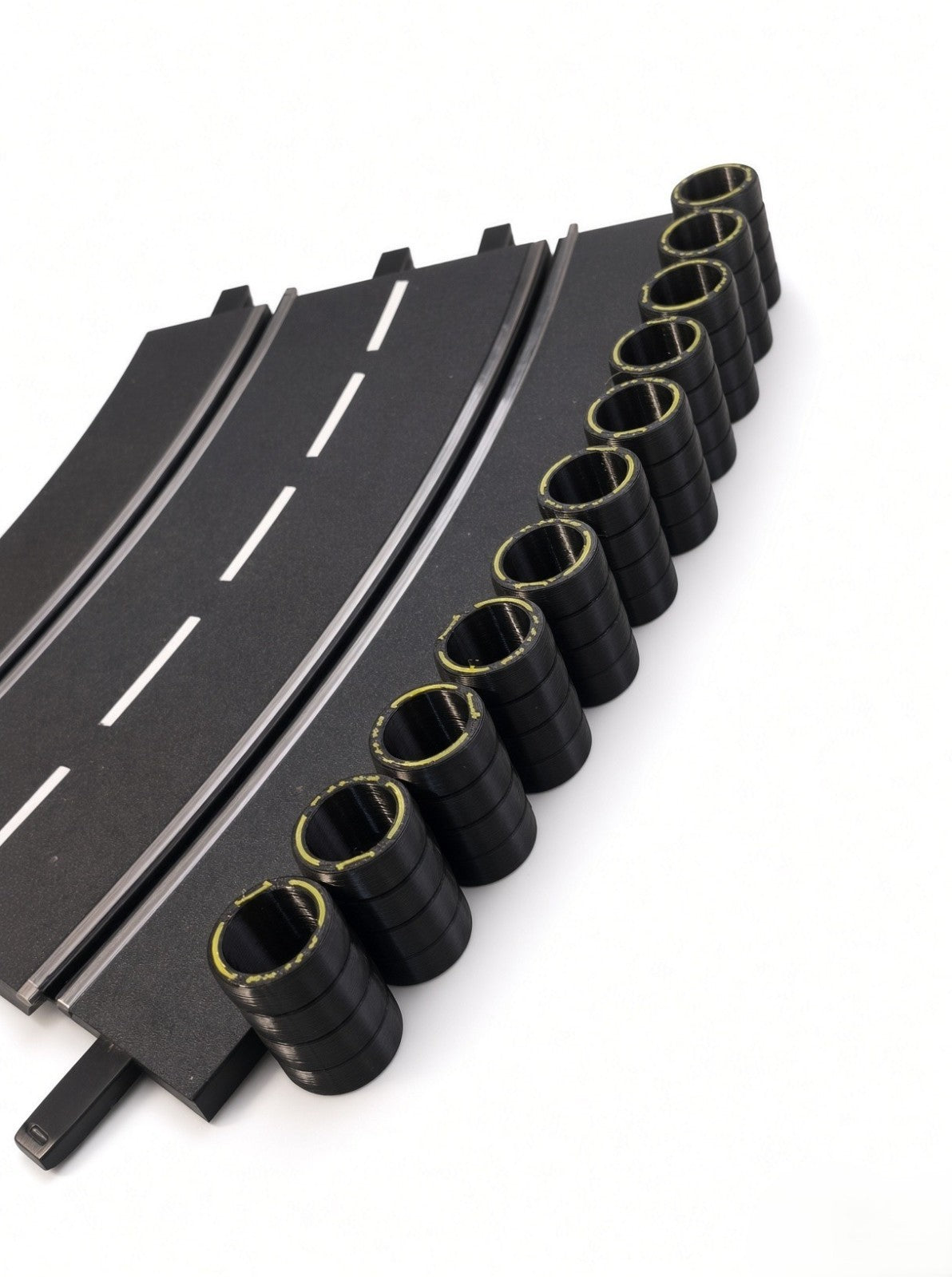 F1 tyre stacks included in the 1:32 Trackside Pro Bundle