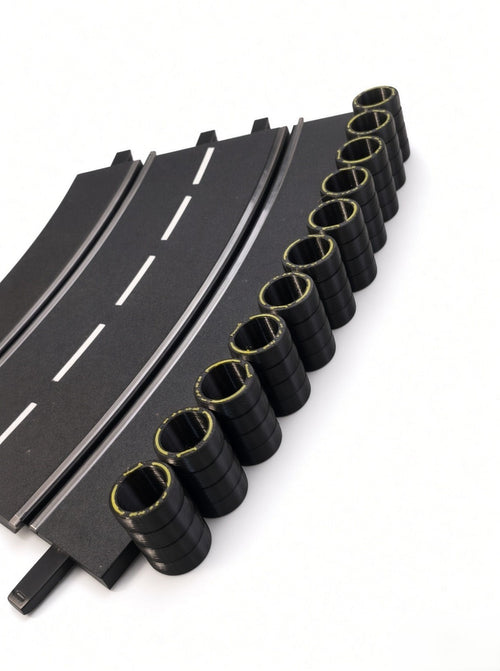 F1 tyre stacks included in the 1:32 Trackside Pro Bundle