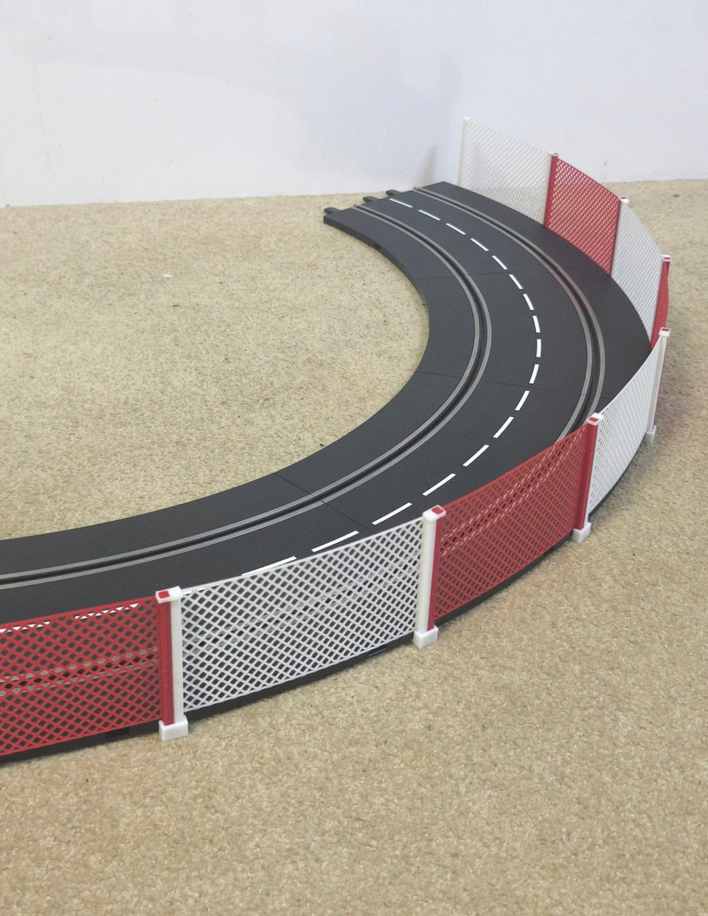 1:32 Carrera Digital Slot Car Track Catch Fence -red & white kit-1.6 Metres!