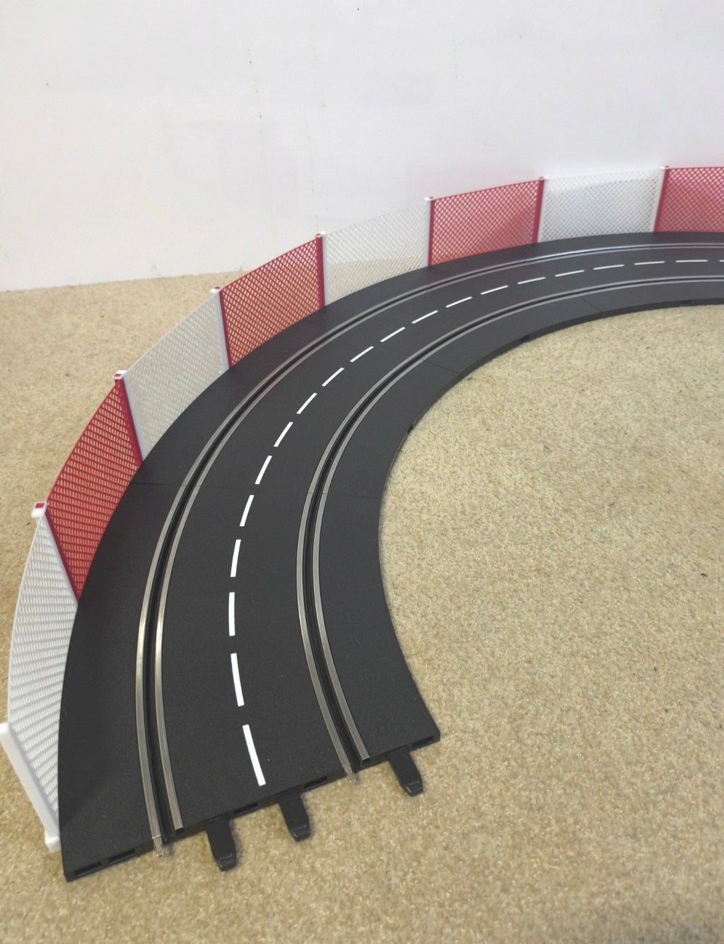 1:32 Carrera Digital Slot Car Track Catch Fence -red & white kit-1.6 Metres!